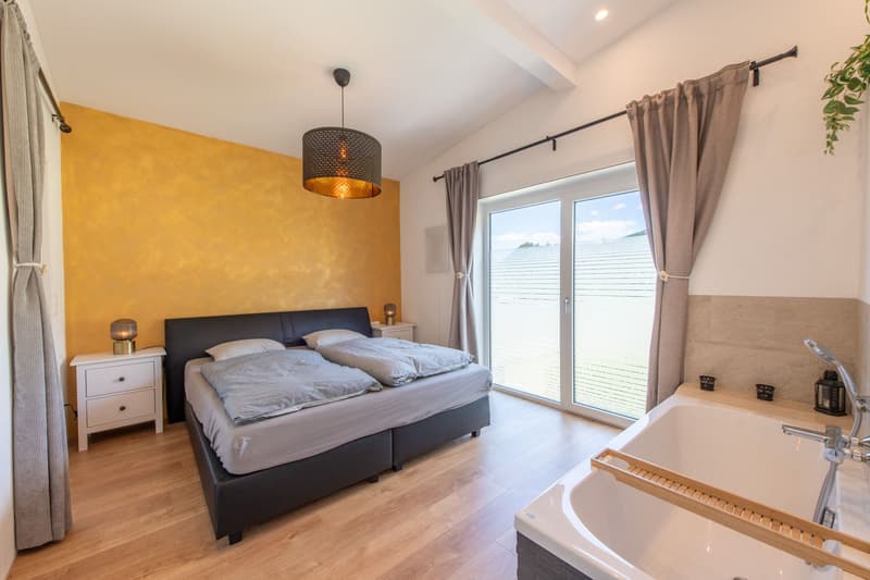 Wohnen mit Potenzial: Exklusives Zuhause mit Vielzweck-Anbau in traumhafter Lage (6)
