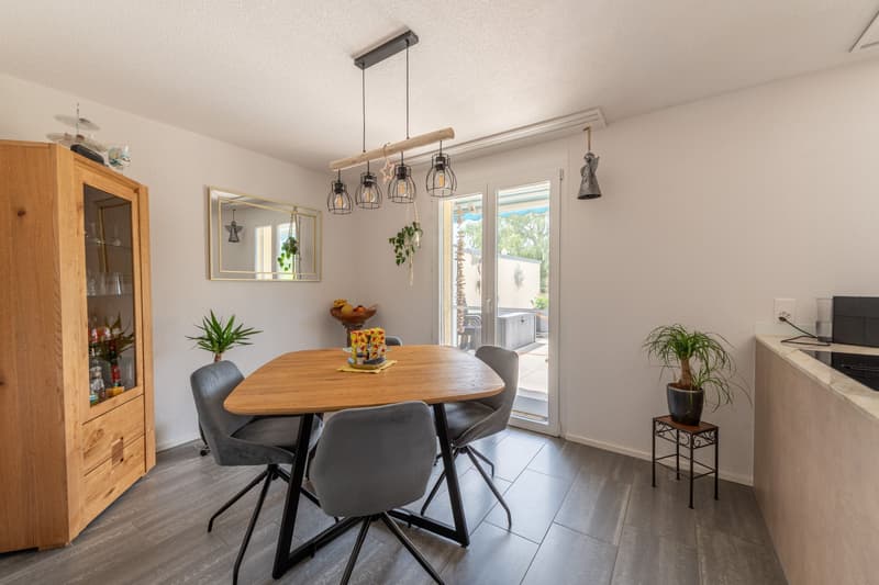 Attikawohnung mit traumhafter Terrasse, Lift und Jurablick (5)