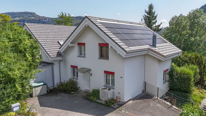Wohnkomfort trifft Weitblick - grosszügiges Zuhause an ruhiger Lage (1)