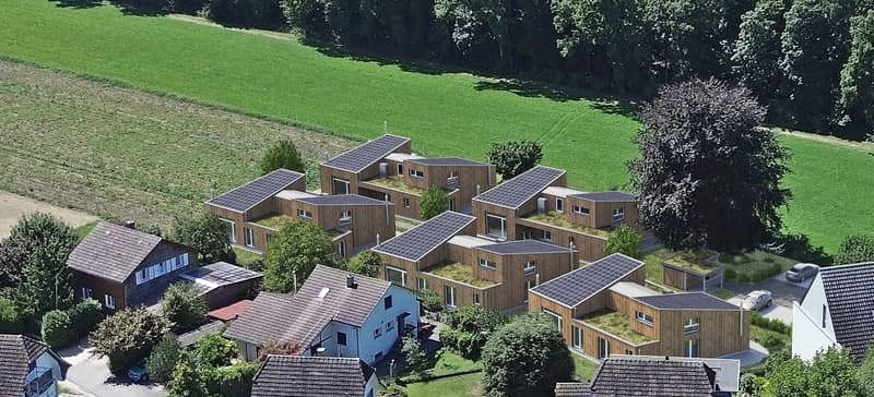 Wohnen mit Freiraum - moderne Doppelhaushälfte im Atelierhaus-Stil (4)