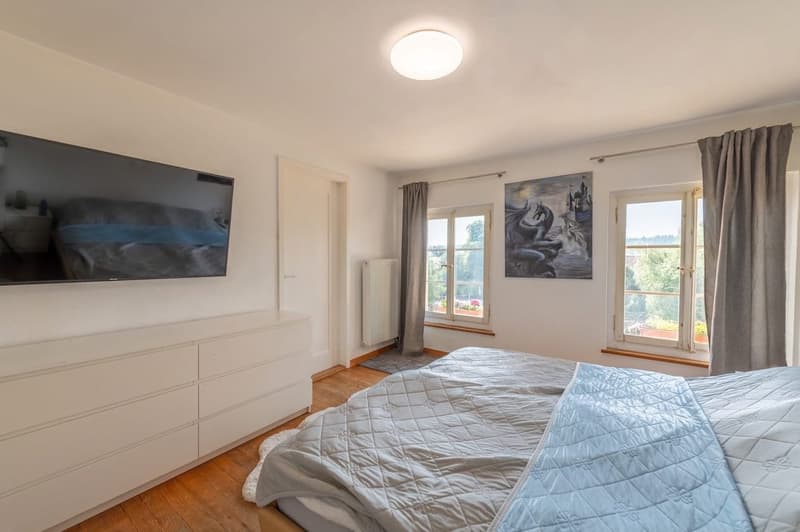 Attraktives Zweifamilien Bauernhaus - frei vom BGBB (10)