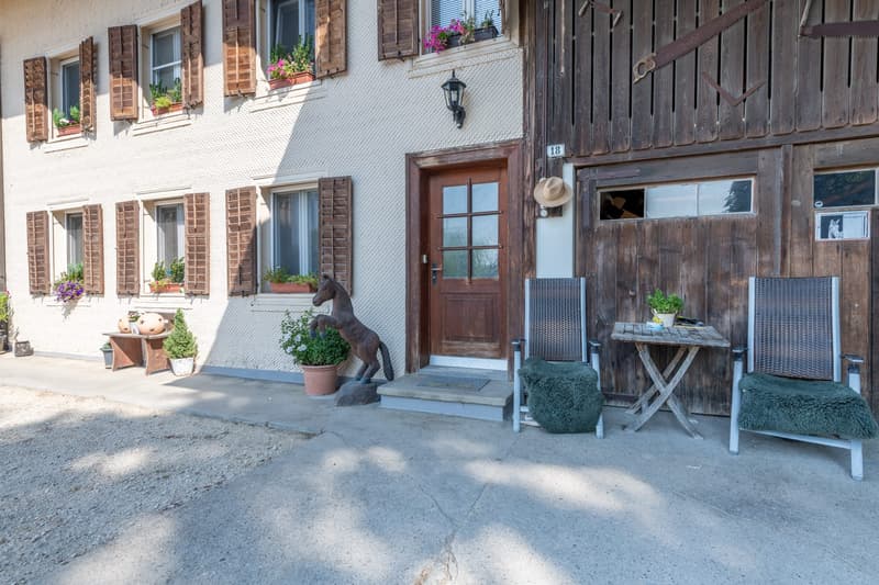 Attraktives Zweifamilien Bauernhaus - frei vom BGBB (13)