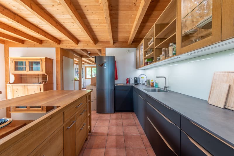 Nachhaltig wohnen - Minergie-Haus mit Wintergarten und Garten (5)