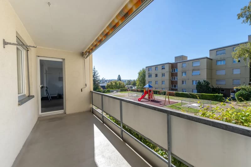 Viel Raum zum Wohlfühlen - helle 4-Zimmerwohnung mit Balkon und Lift (3)