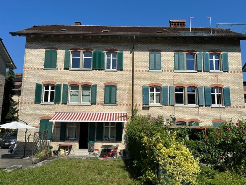 Charmantes Mehrfamilienhaus mit 3 Wohneinheiten und Ausbaupotential (1)
