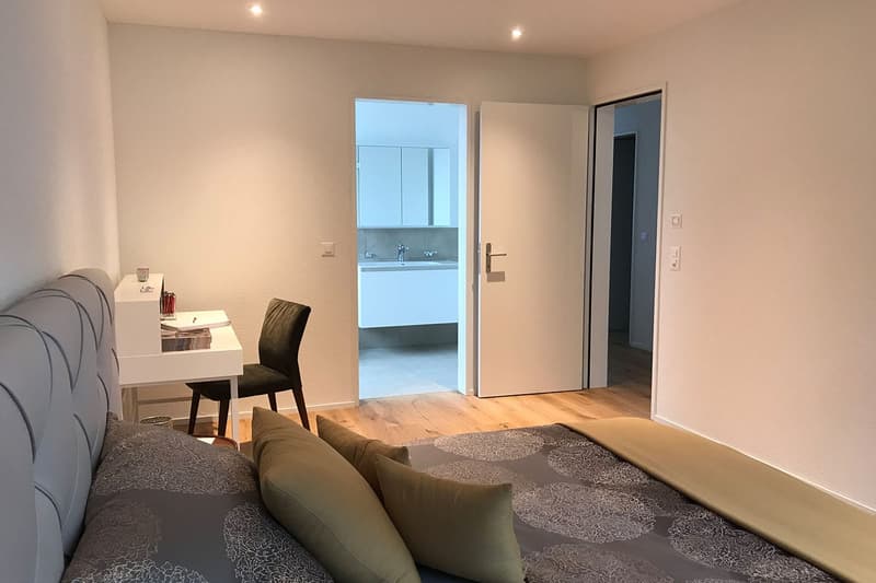 Moderne 4.5-Zi.-Wohnung mit grossem Balkon in Ennetbürgen mieten (4)