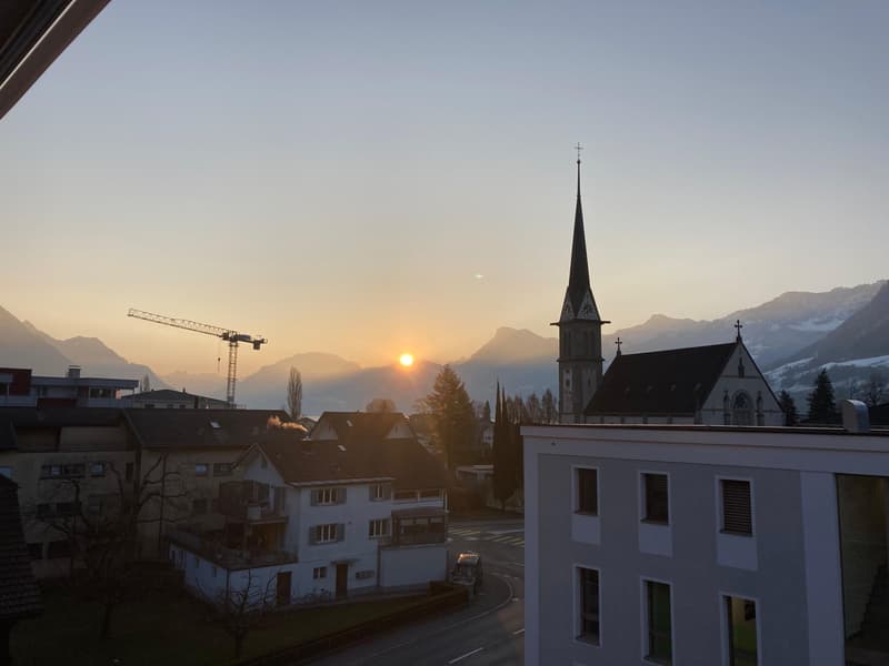 Moderne 4.5-Zi.-Wohnung mit grossem Balkon in Ennetbürgen mieten (10)