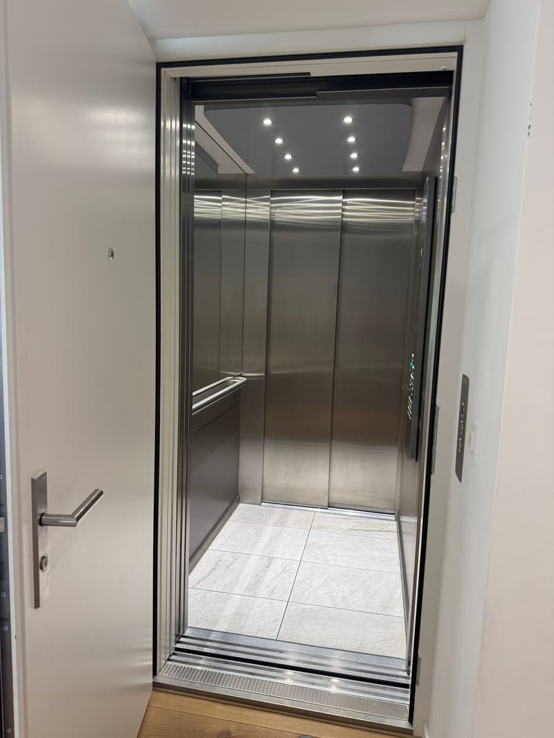 Grosszügige 4½-Zimmer-Wohnung mit Seesicht und sonnigem Balkon in Ennetbürgen mieten (8)