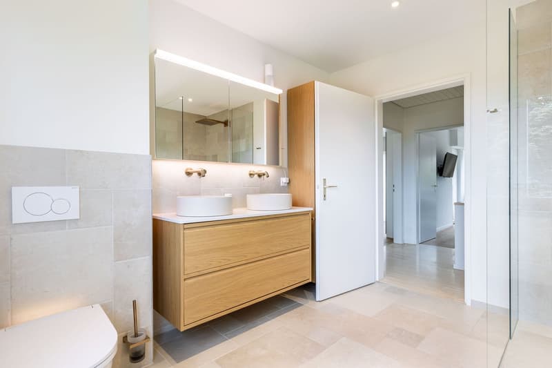 Renoviertes 4.5-Zimmer Doppeleinfamilienhaus (6)