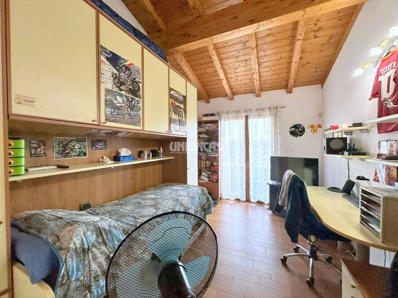Splendida villa indipendente a Rodero – 4.5 locali con piscina e giardino (33)