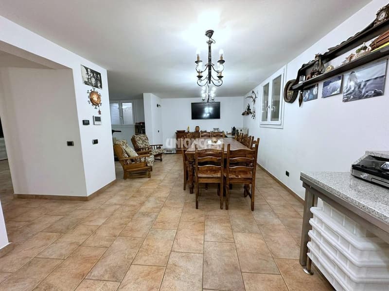 Splendida villa indipendente a Rodero – 4.5 locali con piscina e giardino (37)