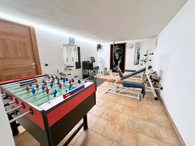 Splendida villa indipendente a Rodero – 4.5 locali con piscina e giardino (46)