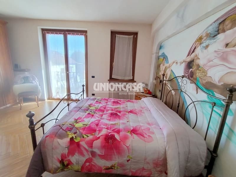 Elegante Villa Indipendente a Solbiate – 5.5 Locali con Giardino e Garage (25)