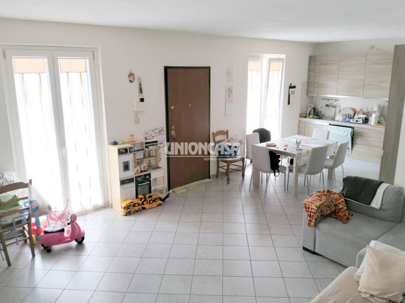 Casa indipendente moderna a Figliaro – 4.5 locali con garage e balcone (8)