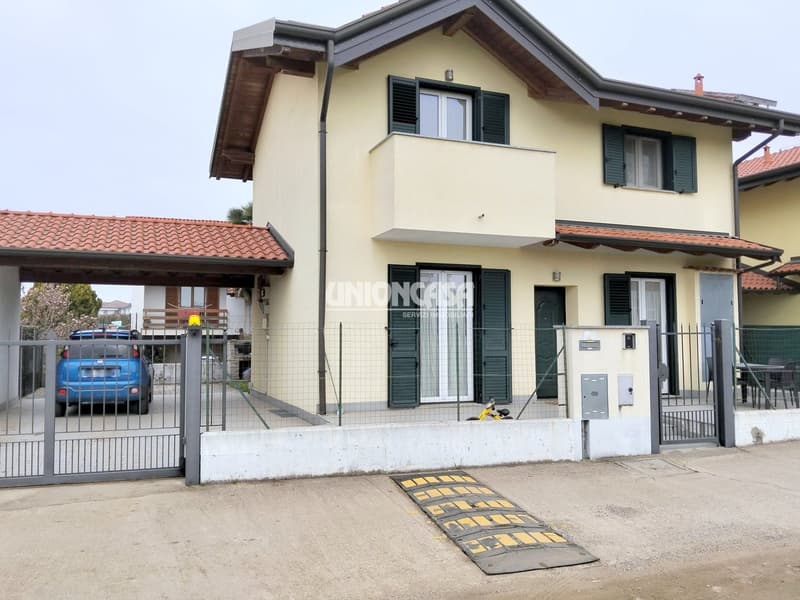 Casa indipendente moderna a Figliaro – 4.5 locali con garage e balcone (3)