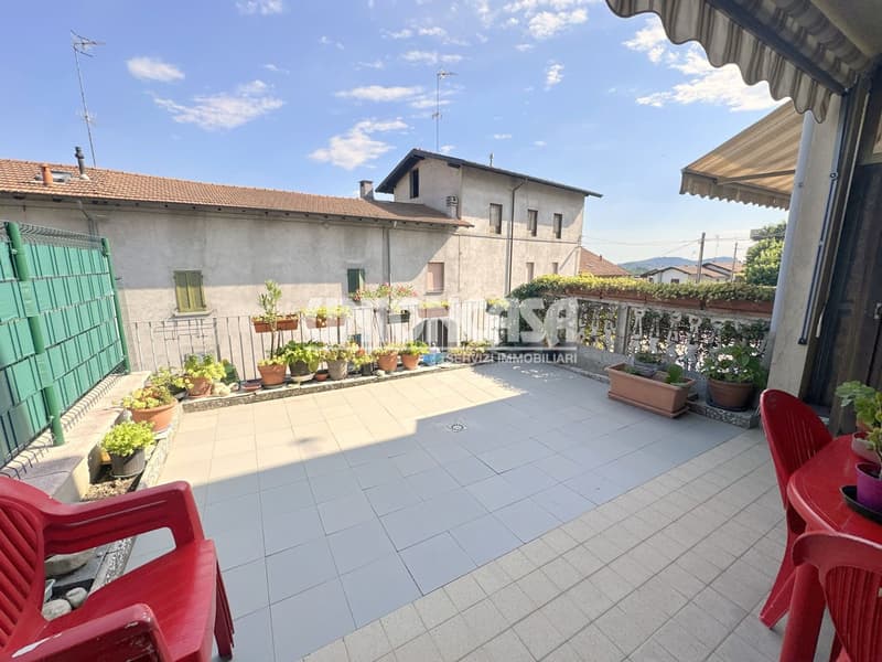 Villetta a schiera in vendita a Bizzarone – 3.5 locali con garage e balcone (7)