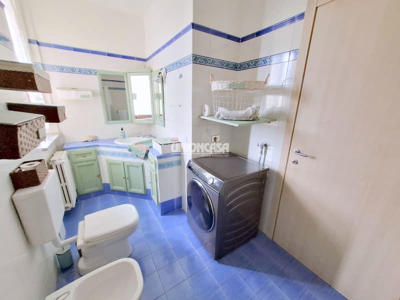 Appartamento di 3.5 locali con balcone e garage a Malnate (27)