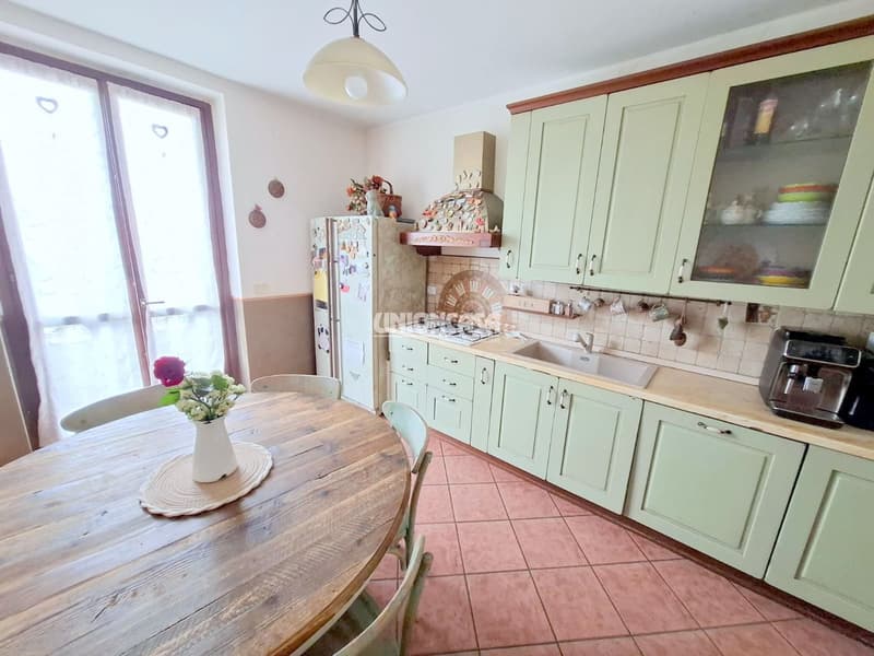 Appartamento di 3.5 locali con balcone e garage a Malnate (18)