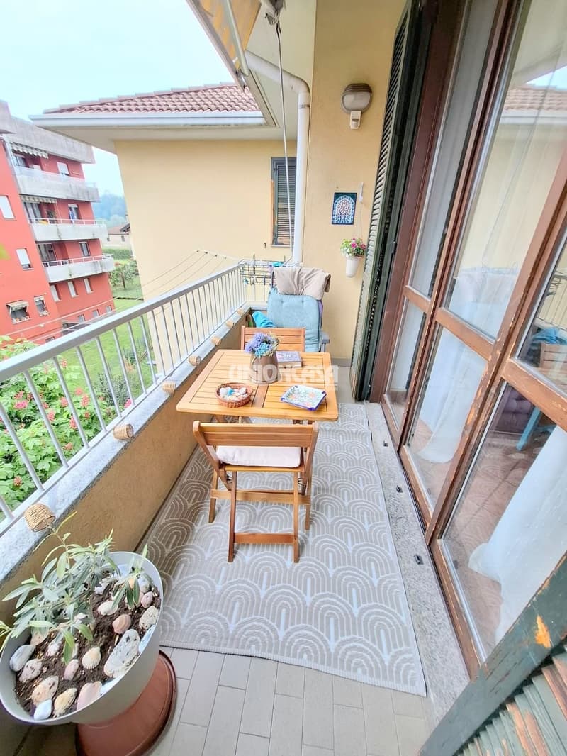 Appartamento di 3.5 locali con balcone e garage a Malnate (13)