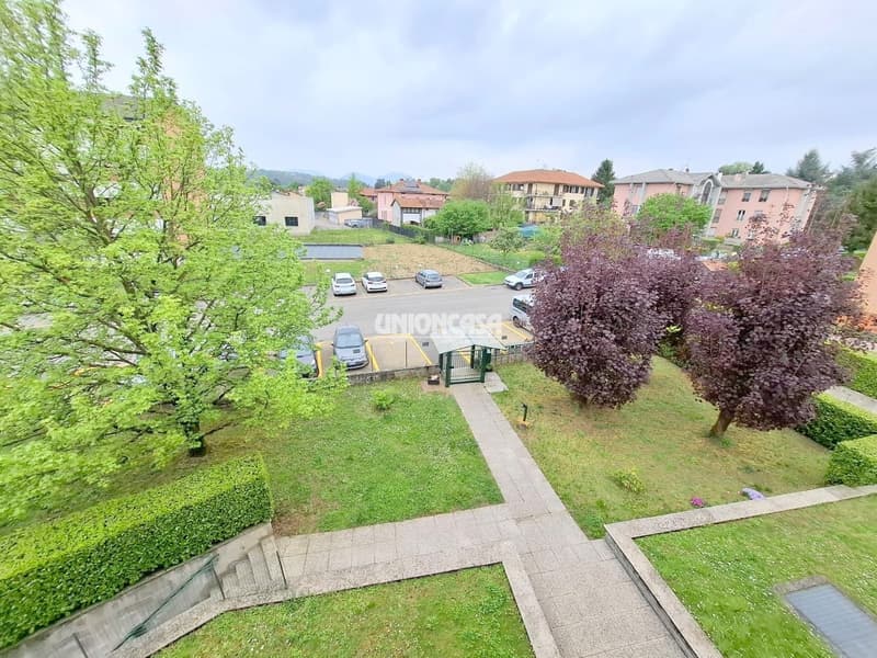 Appartamento di 3.5 locali con balcone e garage a Malnate (20)