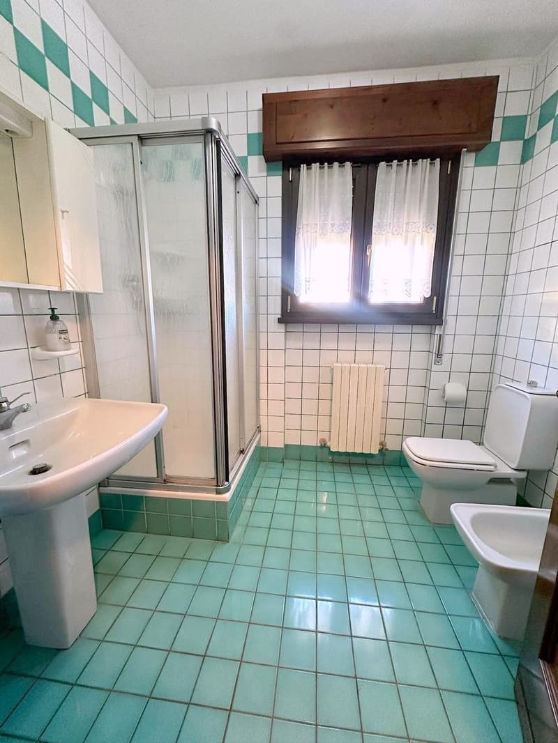 Incantevole villa singola a Vedano Olona (15)