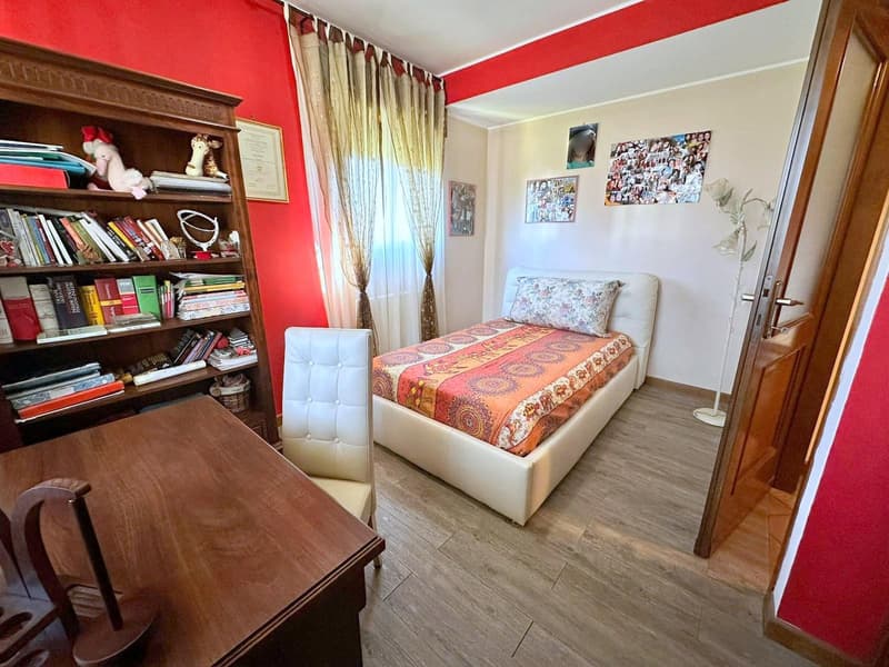 Incantevole villa singola a Vedano Olona (18)