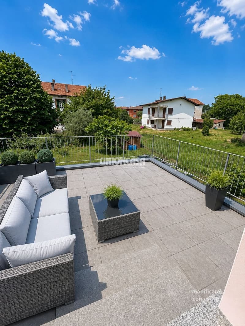 Villa Indipendente con Giardino a Concagno – 4 Locali, Moderna e Silenziosa (25)