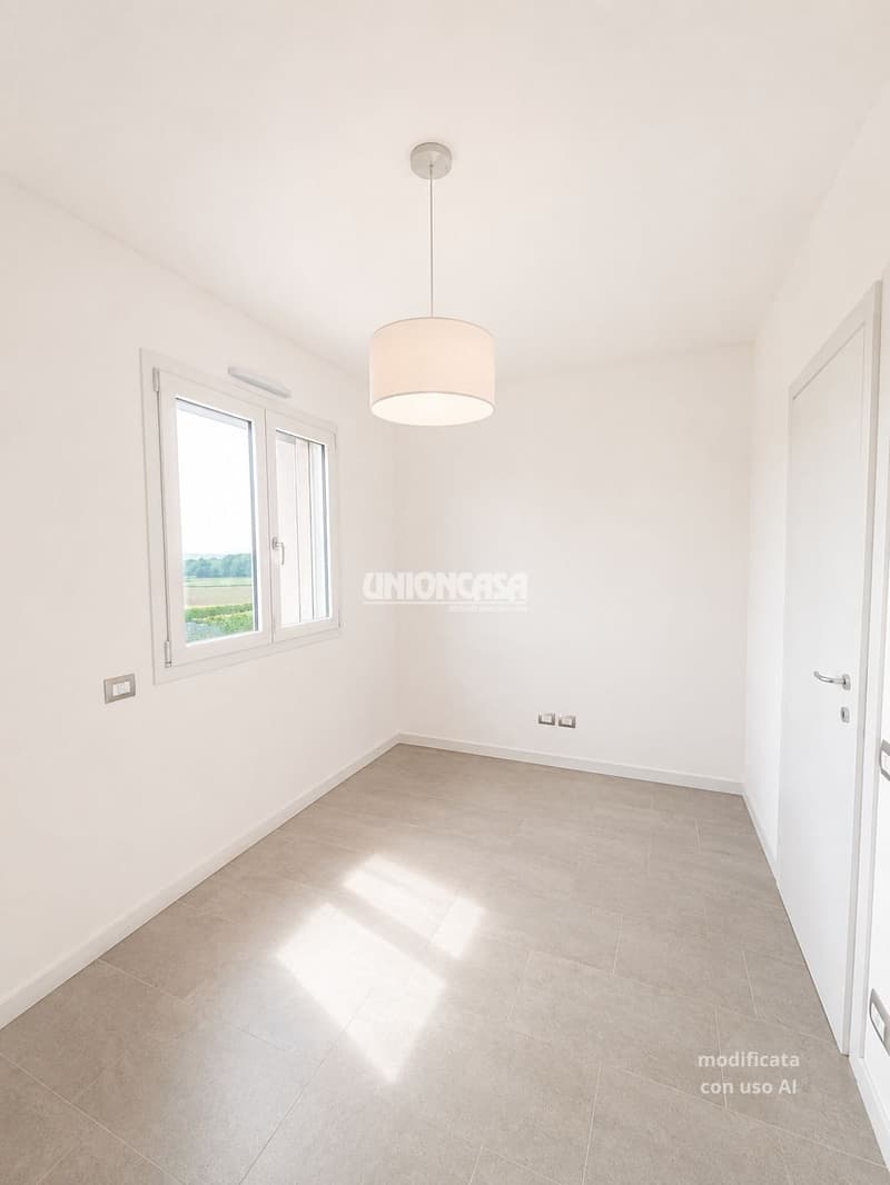 Villa Indipendente con Giardino a Concagno – 4 Locali, Moderna e Silenziosa (21)