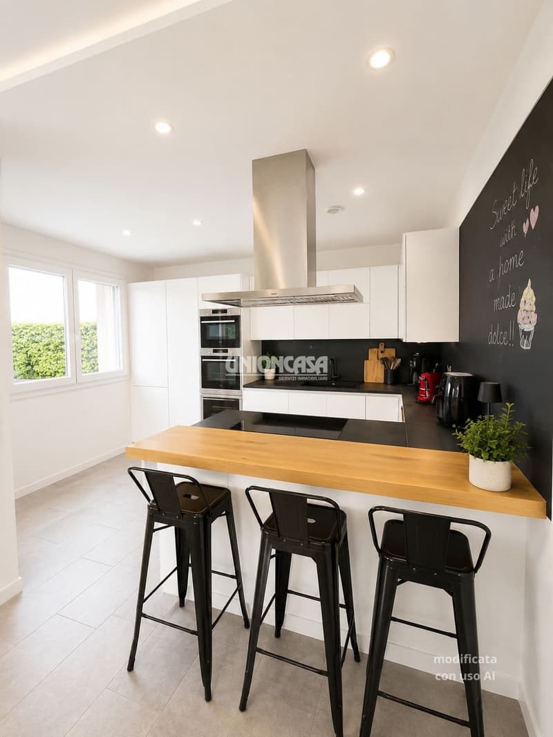 Villa Indipendente con Giardino a Concagno – 4 Locali, Moderna e Silenziosa (12)