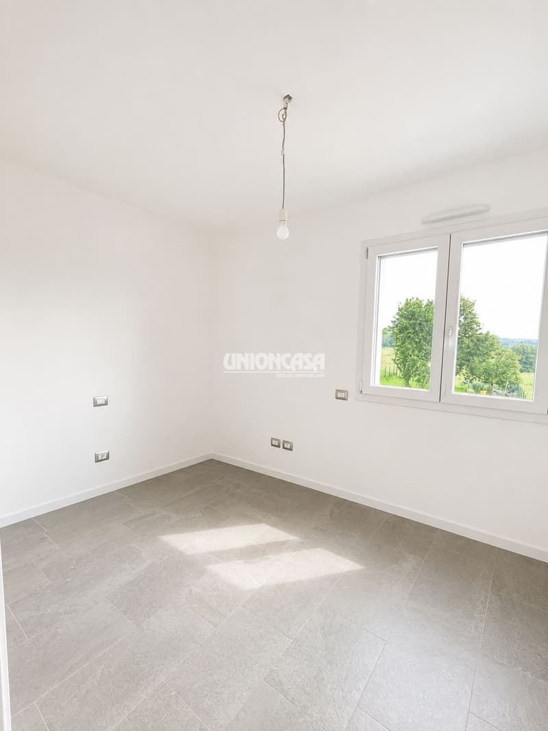 Villa Indipendente con Giardino a Concagno – 4 Locali, Moderna e Silenziosa (20)
