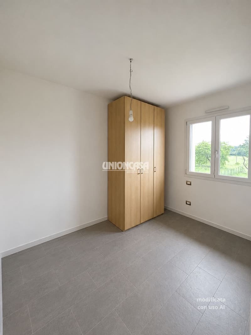 Villa Indipendente con Giardino a Concagno – 4 Locali, Moderna e Silenziosa (23)