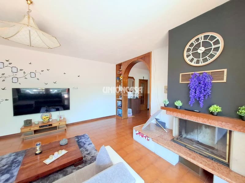 Casa Indipendente con Giardino e Garage a Bizzarone (10)