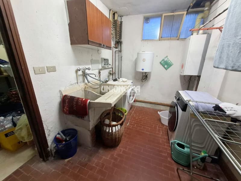 Casa Indipendente con Giardino e Garage a Bizzarone (26)