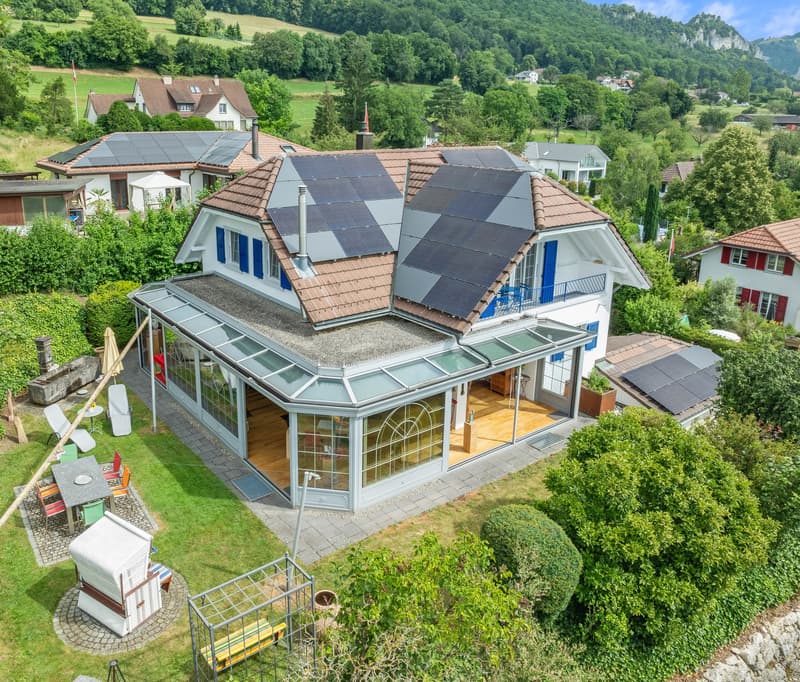 Esclusiva casa unifamiliare di 7,5 locali con giardino invernale e sistema solare (2)