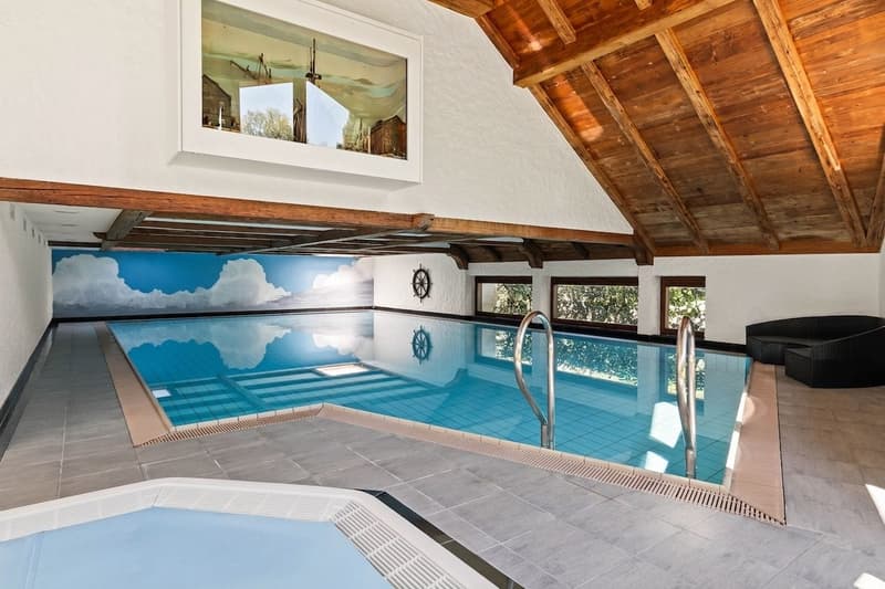 "Exklusive Villa mit Indoor-Pool und parkähnlicher Gartenanlage" (2)