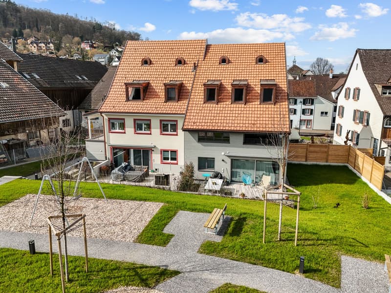 Das "Haus im Haus": 4,5-Zimmer-Wohnung mit Loggia und zusätzlichem Atelier ! A-1.1 (2)