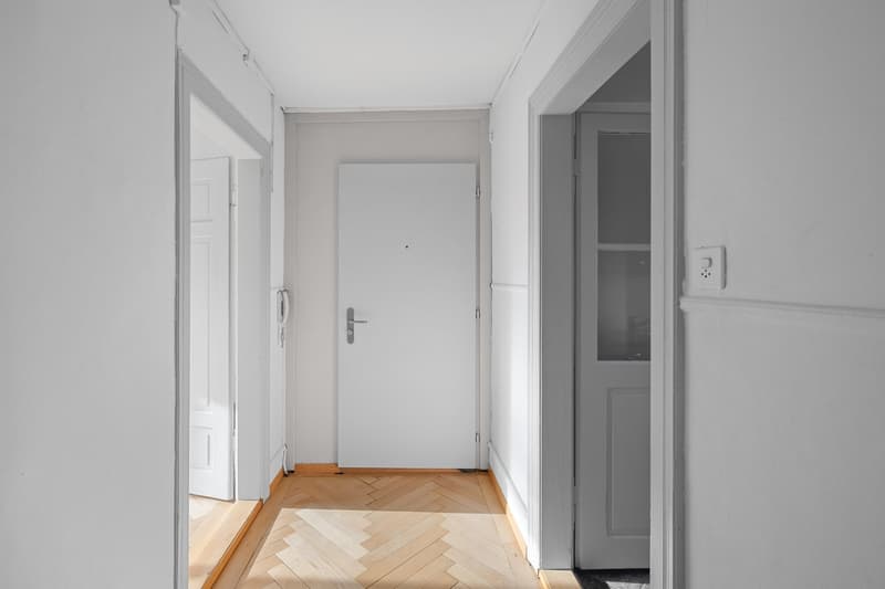 Sonnige Dachwohnung mit charmantem Altbauflair (4)