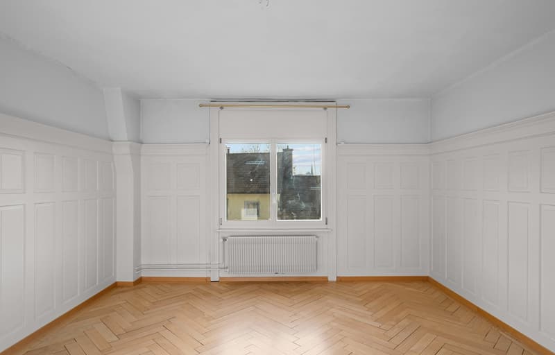 Sonnige Dachwohnung mit charmantem Altbauflair (7)