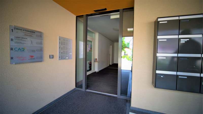 Appartement meublé moderne de 2.5 pièces à Delémont – disponible immédiatement (10)