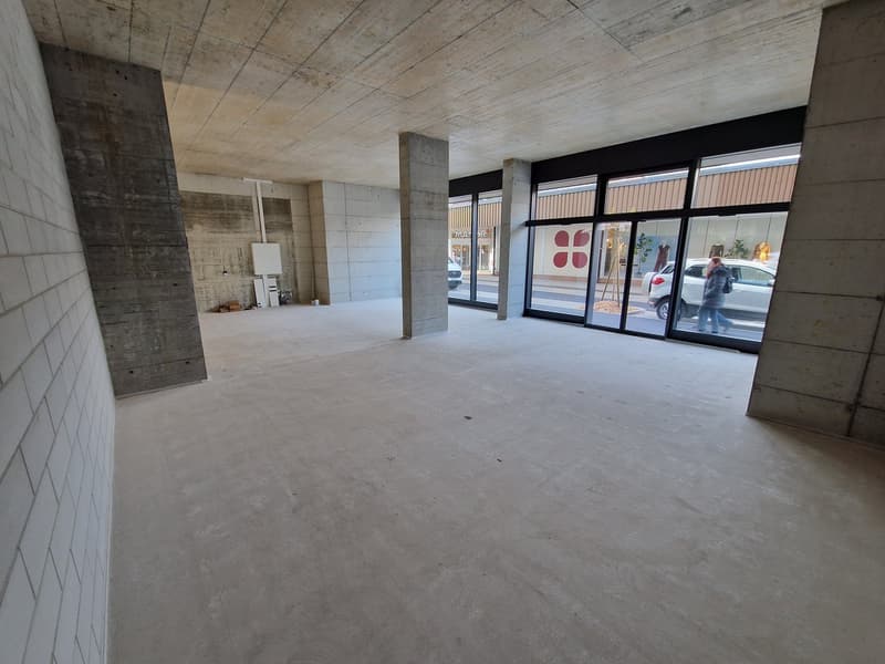 Local commercial idéal à Delémont – 185 m², accessible PMR, disponible immédiatement (2)