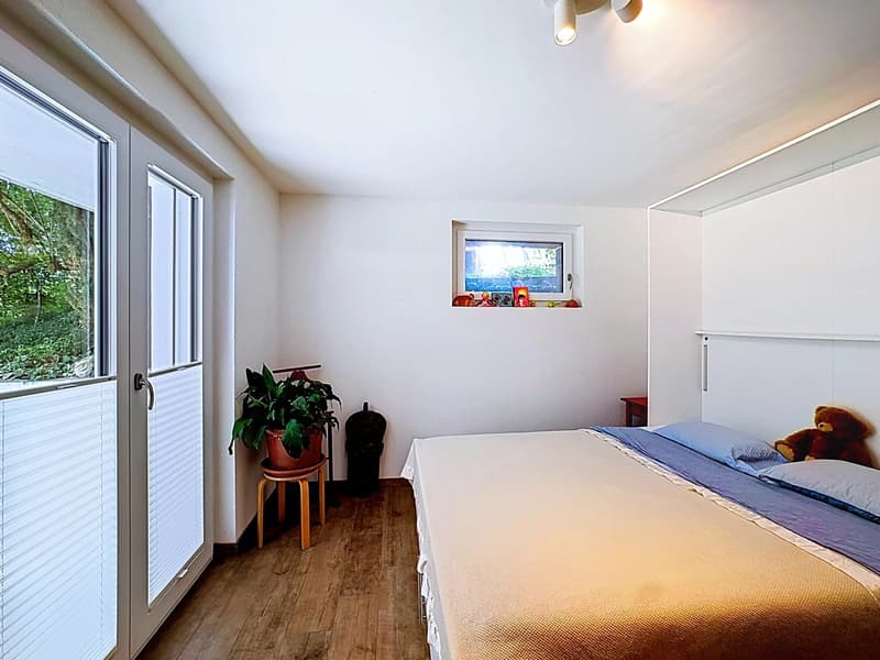 Magnifique villa rénovée avec jardin paysager (11)