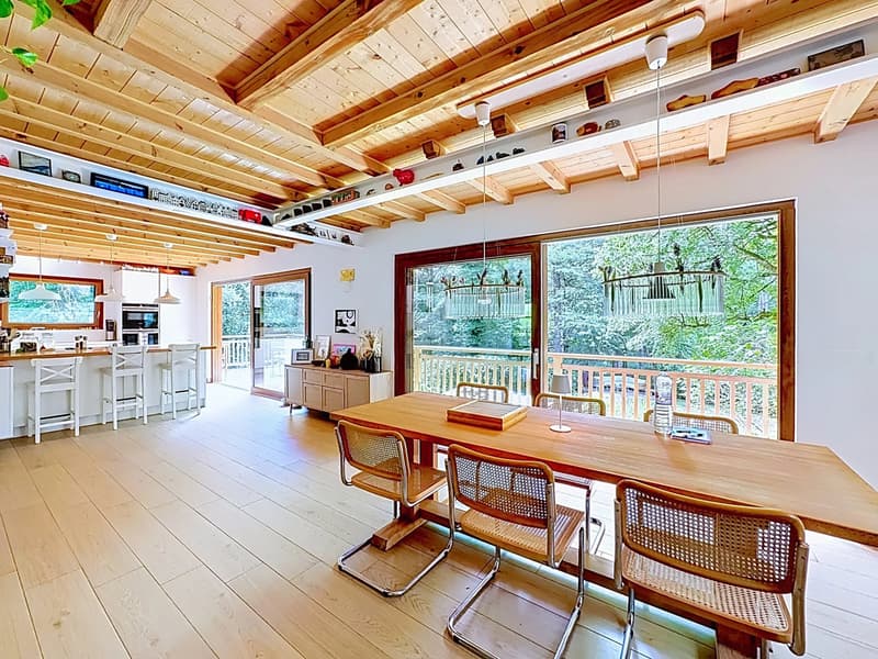 Magnifique villa rénovée avec jardin paysager (2)