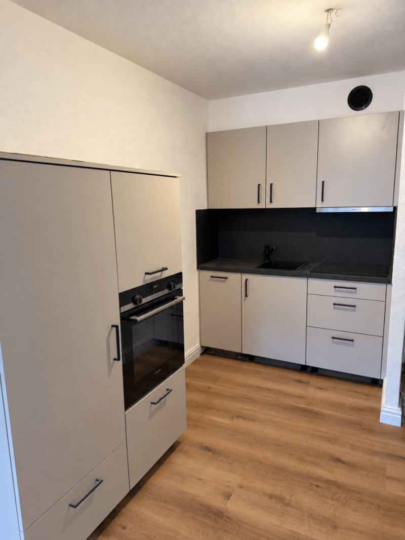 Studio entièrement rénové au centre du village (4)