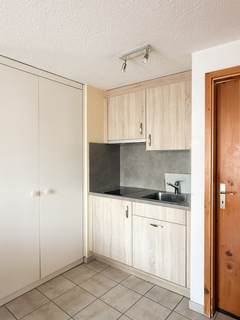 Centrally located and flexibly usable 4.5-room apartment in Domat/Ems (5)