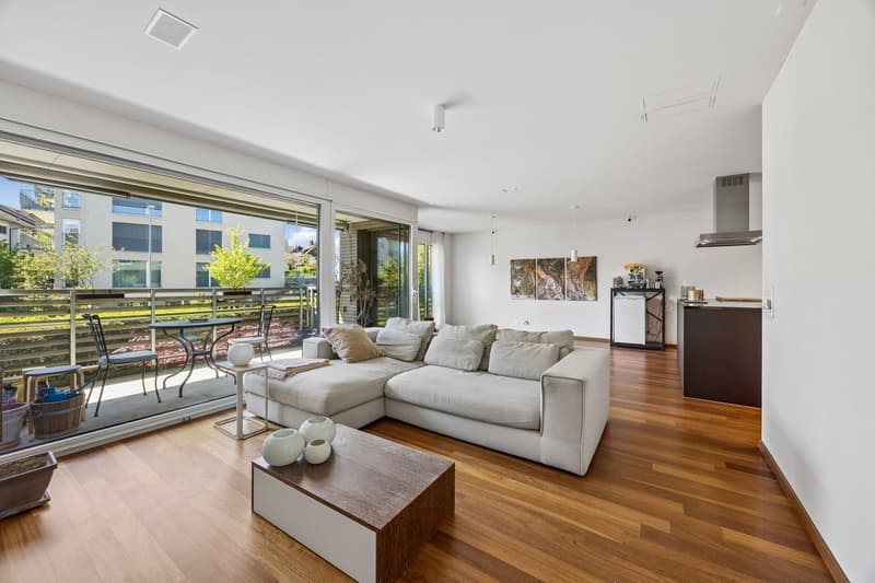 High-quality 3.5-room apartment with balcony in Rümlang for sale (7)