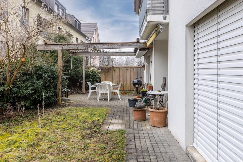 Grosszügige 3.5-Zimmer-Gartenwohnung an ruhiger Lage in Jonen (6)