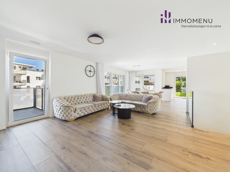 Moderne 4.5-Zimmer-Maisonettewohnung mit Süd-Garten und Bergsicht (6)