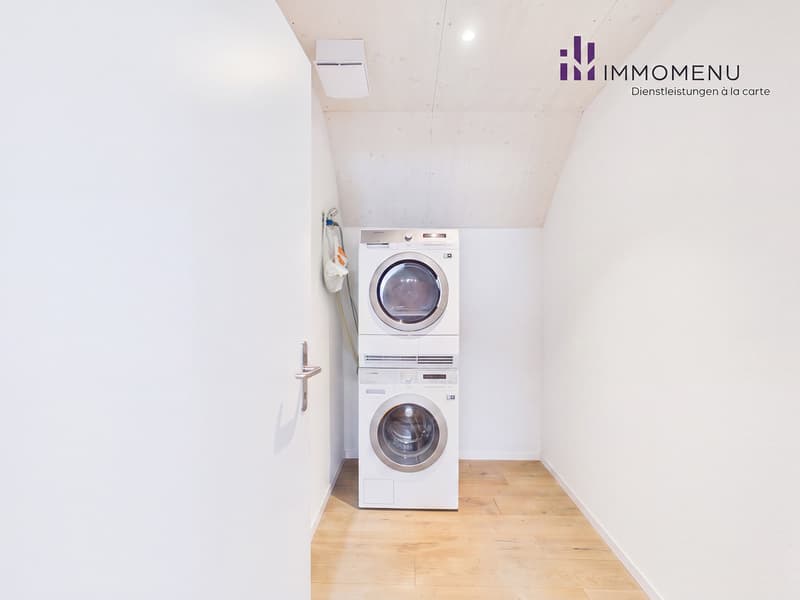 Moderne 2.5-Zimmer-Attikawohnung mit Weitsicht in Oberweningen (10)