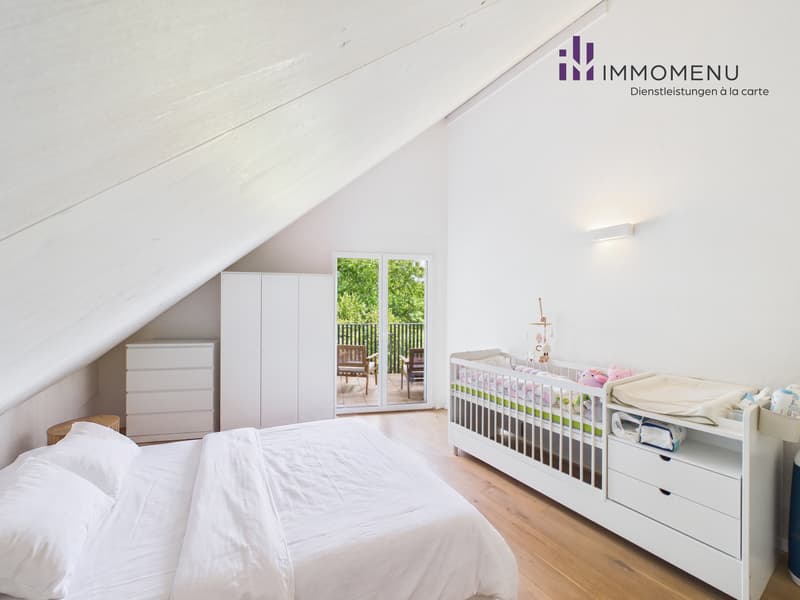 Moderne 2.5-Zimmer-Attikawohnung mit Weitsicht in Oberweningen (3)