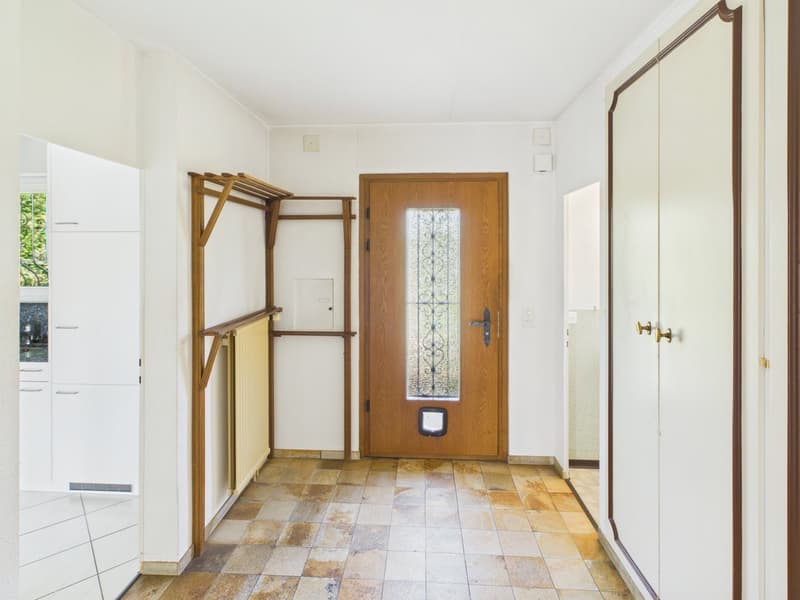 Freistehendes Einfamilienhaus mit Charme, Ruhe und attraktivem Entwicklungspotenzial (7)